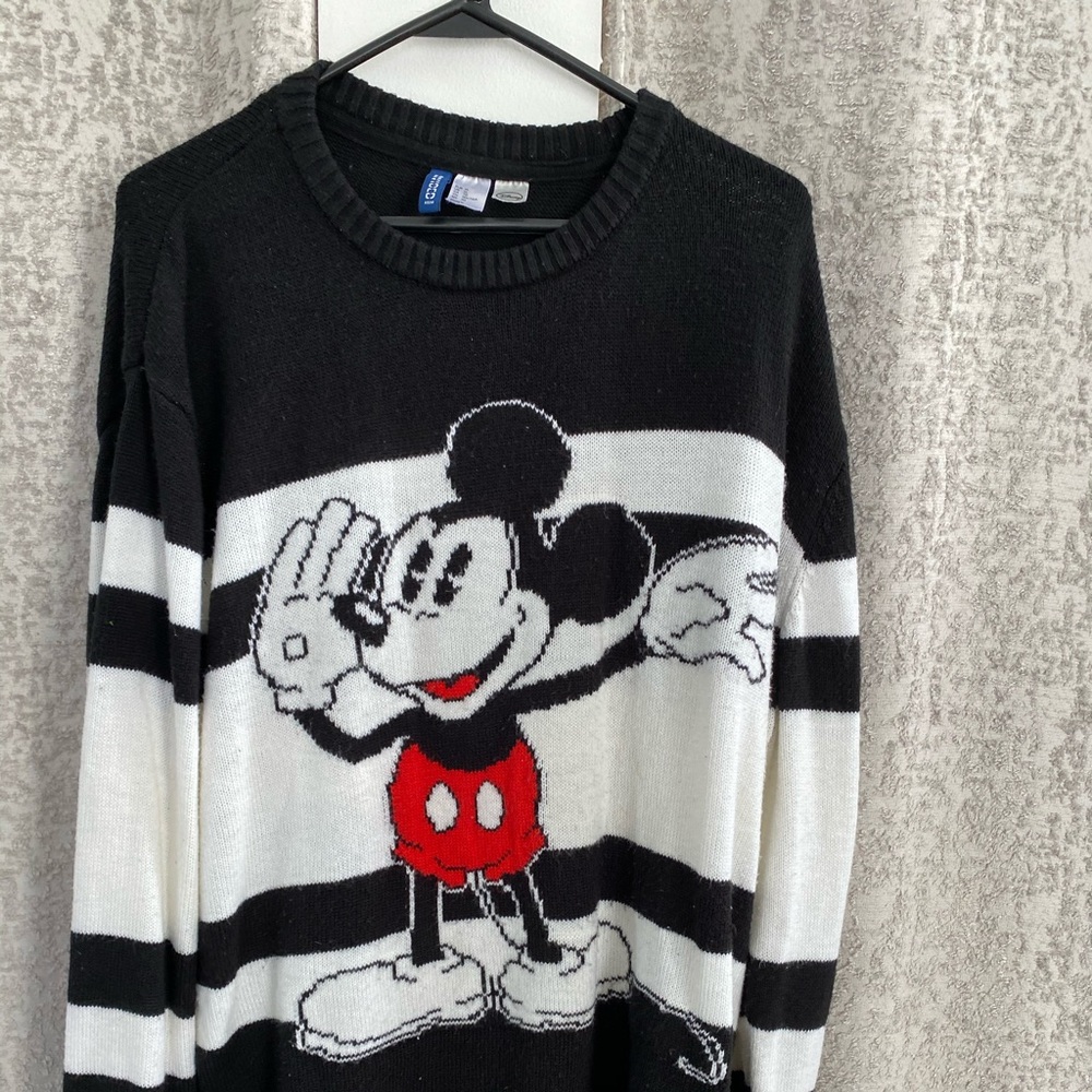 Mickey Mouse sweater
